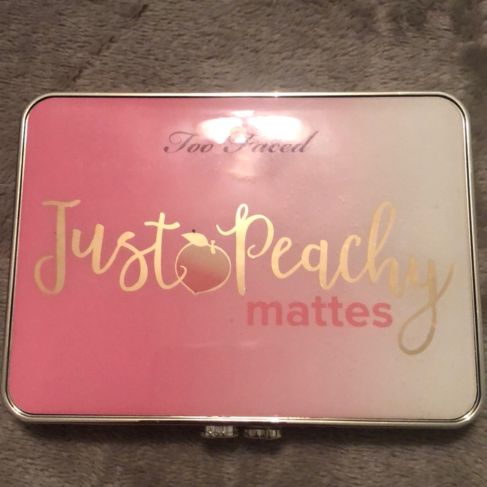 Too Faced Just Peachy eyeshadow palette